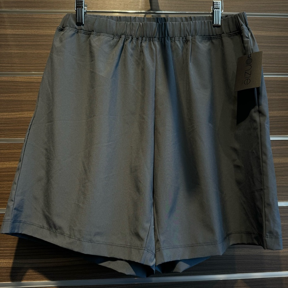 NWT Onzie Men’s Board Shorts Grey